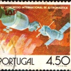 POR Selo, (Portugal/Europa), 1975, (U), Yt:PT 1272, The Opening of the Satellite Station, Apollo and Soyuz in space.