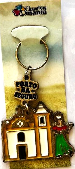 BR Chaveiro, 2025, (UNC), Título: Imagem colorida retangular de monumentos do Centro Histórico de Arraial D’ajuda. Lembrança da cidade de Porto Seguro/BA. Fabricado por Chaveiros do Brasil.