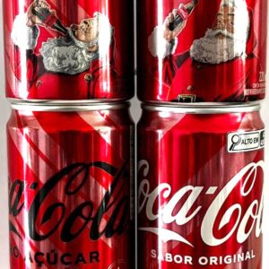 Br Coleção Latinhas Refrigerantes, 2025, (vazia), 04 unidades, referência: Cola-cola original e sem açúcar, símbolo do Natal 2025. Produzidas: Brasal refrigerantes S/A. Cores branca/vermelha, com anel de alumínio. 220 e 310ml.